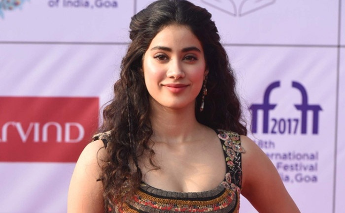 Janhvi Kapoor Biography in Hindi and Age Weight Height Film Info